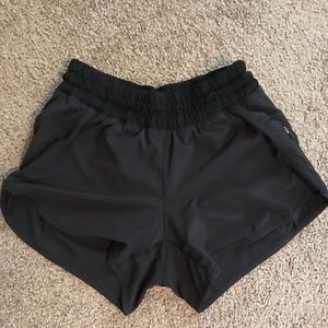 Lululemon tracker shorts